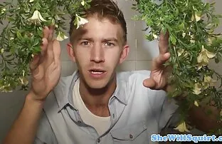 彼はその隣に卵や植物に割り当てられている彼の手、美しい、メンバーを開催したとき 女 向け エロ 動画