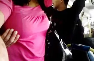 女の子が踊って、その後、彼女は猫をマッサージ 無料 女性 アダルト ビデオ