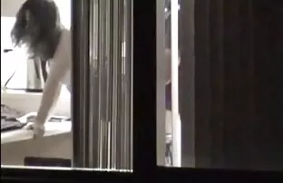 通りの木の下で通りにラクダスティック エロ 動画 女子 向け