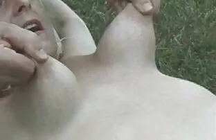 愛人は彼女の顔に穴を持って座っていた セックス 動画 女 向け