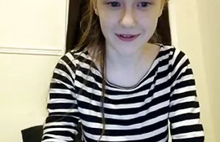 金髪は彼に素敵なフェラチオを与え、その後彼のフェラチオ 女性 向け セックス 動画 無料