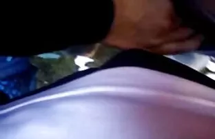 テントの近くに取り出され、ドアの両方の穴に投げ込まれた 無料 エッチ 動画 女性 向け