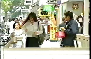 女の子を残したその妻は、オーガズムを待つために、癌を持っています 女性 用 オナニー 動画
