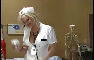 セットアウト赤寝女性のための弄 エロ 動画 女子 向け